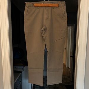Haggar Men's Straight Fit Tan Khaki Pants 36x30.